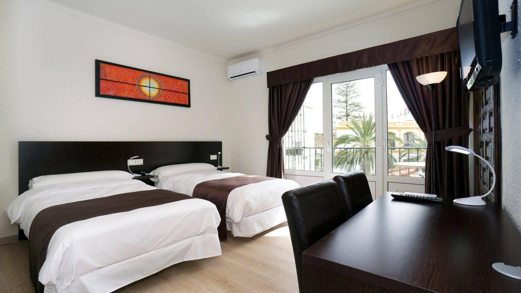 טורמולינוס Hotel El Pozo מראה חיצוני תמונה