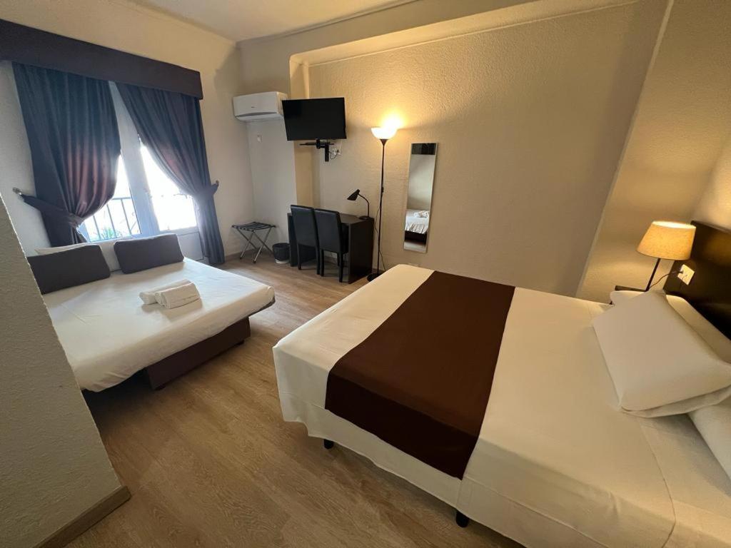 טורמולינוס Hotel El Pozo מראה חיצוני תמונה